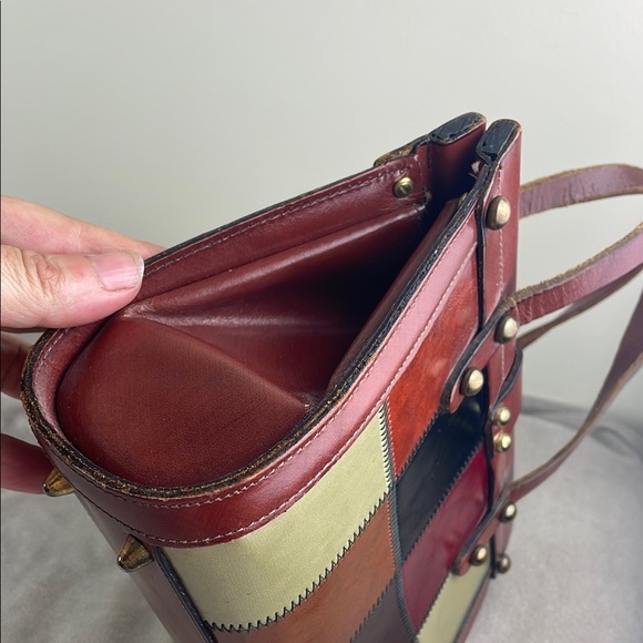 Vintage Brown Satchel with Structured Design and Metal Accents - Picture 6 of 15